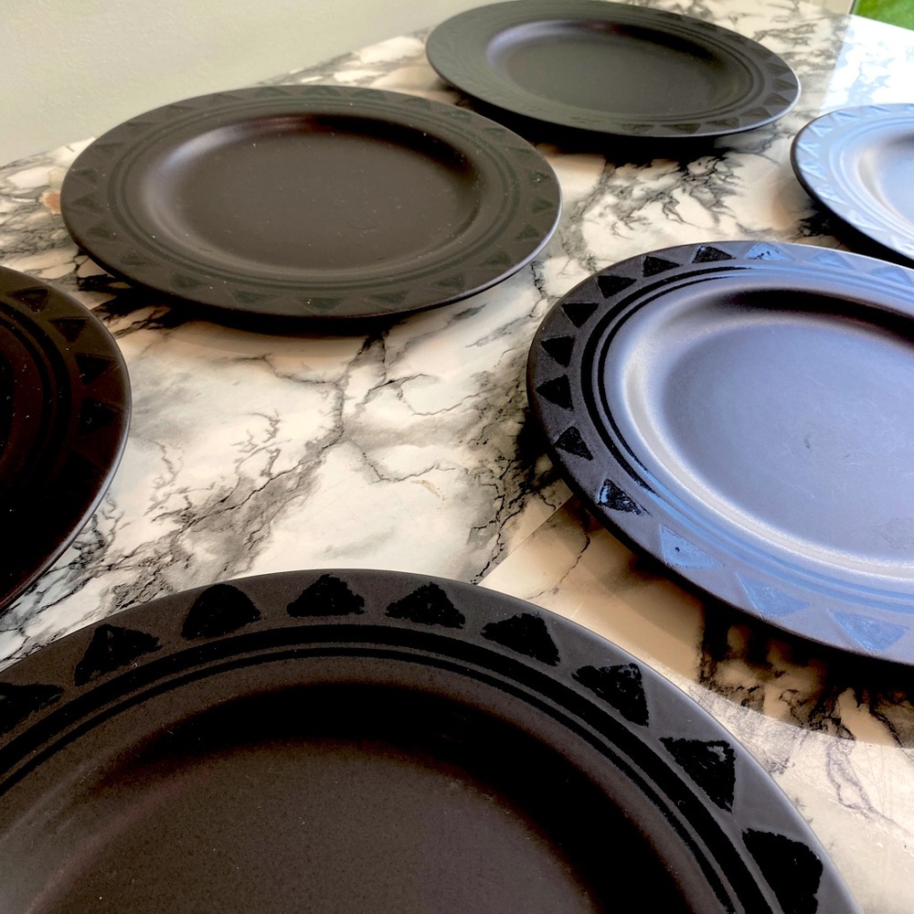Set of 6 Black Pfaltzgraff Black Midnight Sun Dinnerware Plates